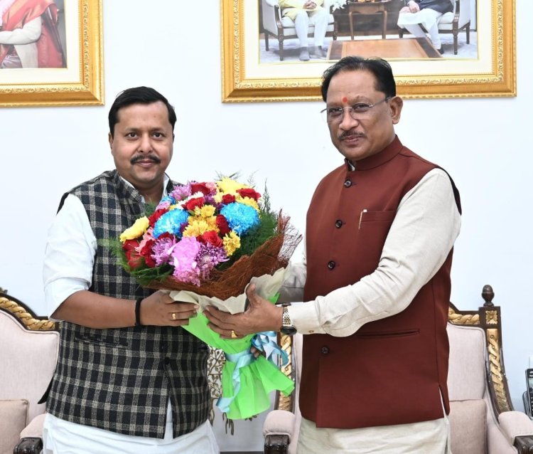 मुख्यमंत्री श्री विष्णु देव साय से बिहार के पथ निर्माण मंत्री श्री नितिन नवीन ने की सौजन्य मुलाकात
